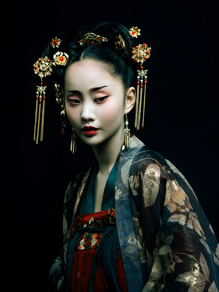 Motherland-Chronicles-II-03-Alodia-Gosiengfiao-II-Hanfu-Portrait-JIngna-Zhang-zemotion